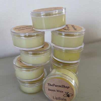 Lip balm: bees wax